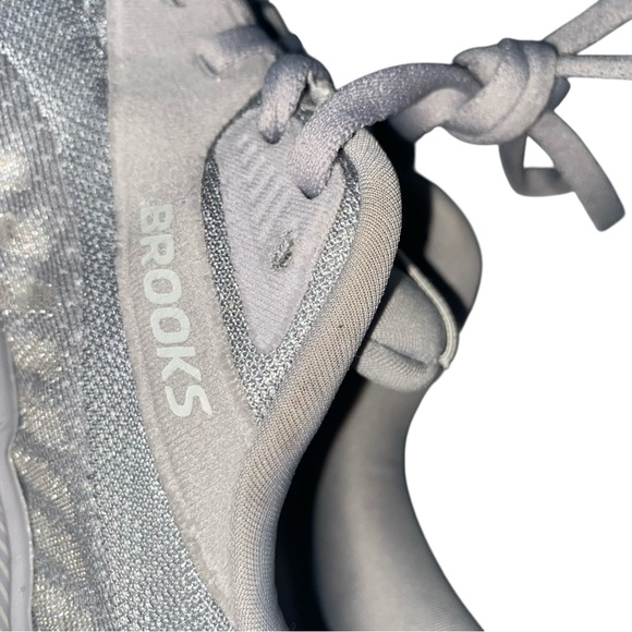 Brooks Adrenaline GTS 24 Women's Gray and Pink Athletic Shoes Size 9.5 Wide - Picture 16 of 16